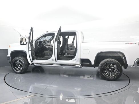 Used 2024 Chevrolet Silverado 2500 LT image 77