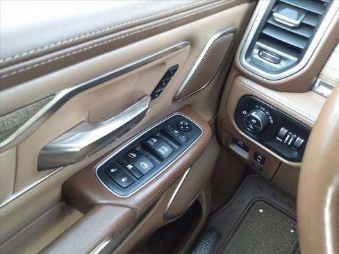 Used 2019 RAM 1500 Limited AWD/4WD image 18