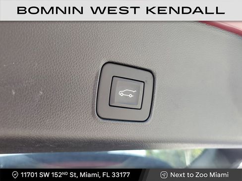 Used 2022 Chevrolet TrailBlazer RS w/ Sun and Liftgate Package image 14