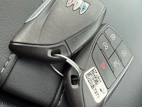 Used 2025 Buick Enclave Avenir w/ Super Cruise Package image 49