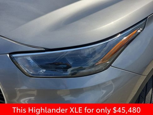Used 2025 Toyota Highlander XLE AWD/4WD image 41