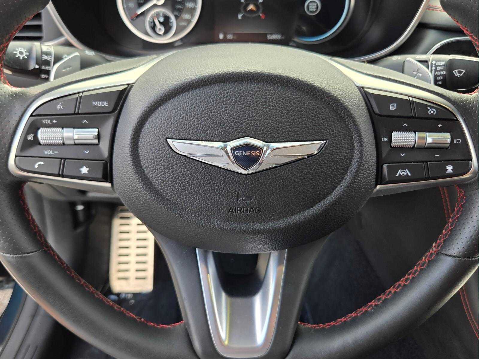 Used 2022 Genesis G70 3.3T RWD image 28