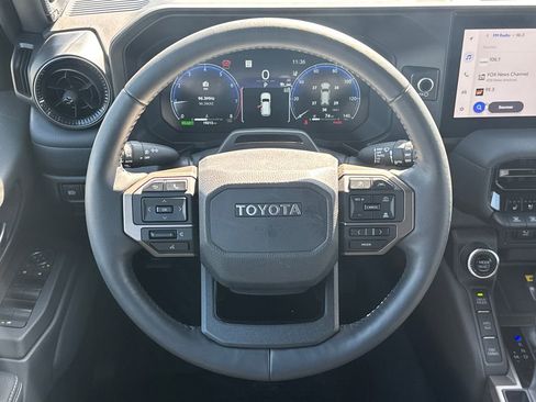 Used 2024 Toyota Land Cruiser image 24