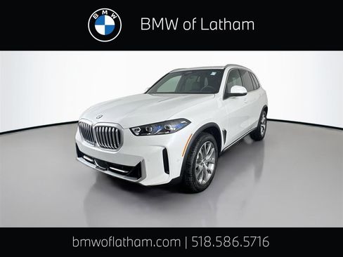 New 2026 BMW X5 xDrive40i w/ Premium Package AWD/4WD image 1