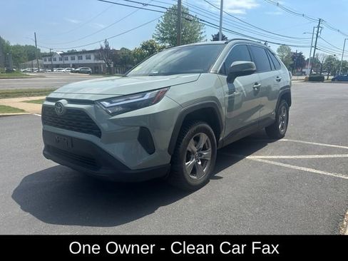 Used 2022 Toyota RAV4 XLE w/ Convenience Package AWD/4WD image 8
