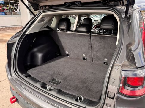 Used 2021 Jeep Compass Trailhawk image 14