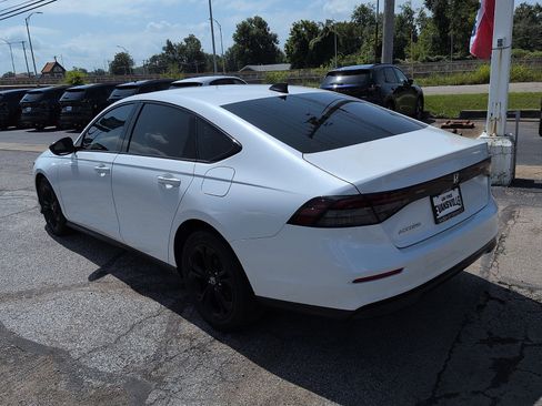 Used 2025 Honda Accord SE image 5