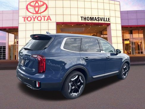 Used 2025 Kia Telluride S AWD/4WD image 5