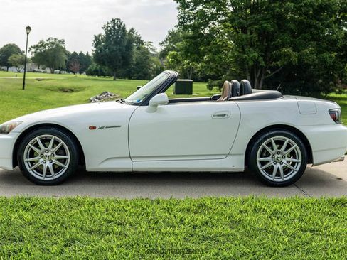 Used 2004 Honda S2000 image 3