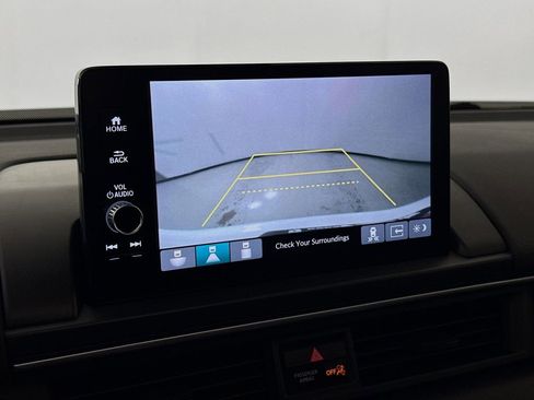 Used 2024 Honda Pilot Touring image 14