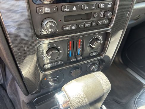 Used 2006 GMC Envoy SLE w/ Sle Preferred Equipment Group AWD/4WD image 23