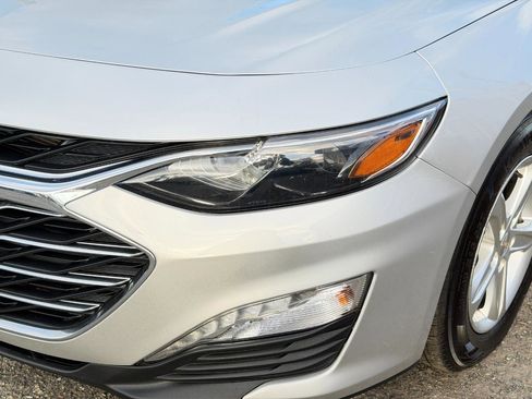 Used 2022 Chevrolet Malibu LT image 9