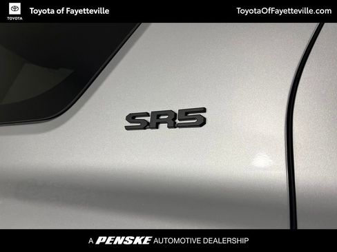 Certified 2025 Toyota 4Runner SR5 AWD/4WD image 4