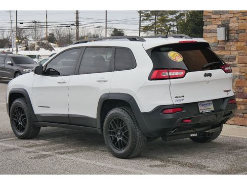 Used 2015 Jeep Cherokee Trailhawk w/ Comfort/Convenience Group image 5
