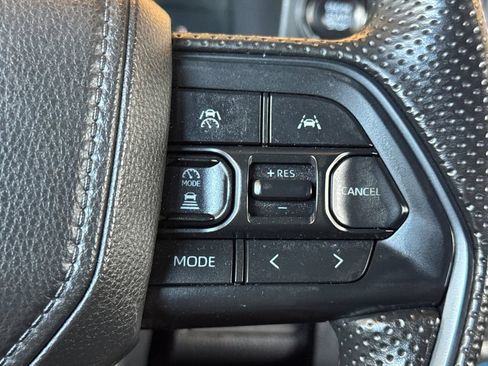 Used 2024 Toyota Tacoma SR5 AWD/4WD image 30