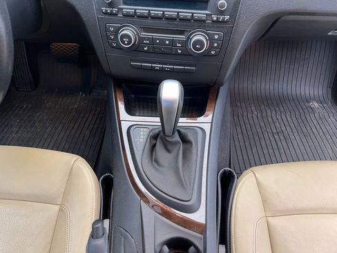 Used 2010 BMW 128i Convertible image 15