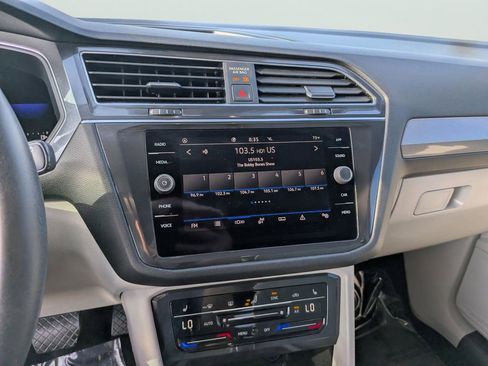 Certified 2023 Volkswagen Tiguan SE FWD image 19