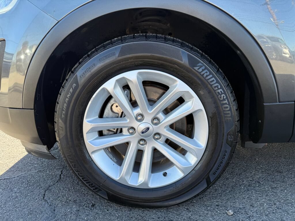 Used 2017 Ford Explorer XLT FWD image 35