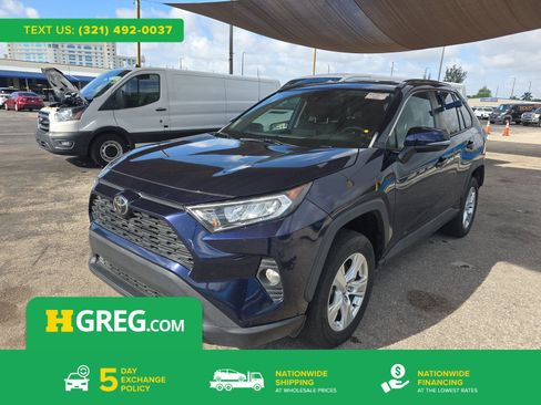 Used 2021 Toyota RAV4 XLE image 1