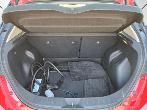 Used 2018 Nissan Leaf SL w/ SL Technology Package image 9