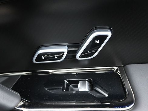 Used 2025 Land Rover Range Rover Sport SV Edition Two image 12