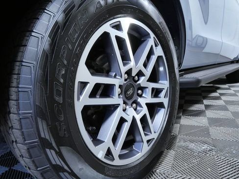 Certified 2025 Ford Expedition Active AWD/4WD image 7