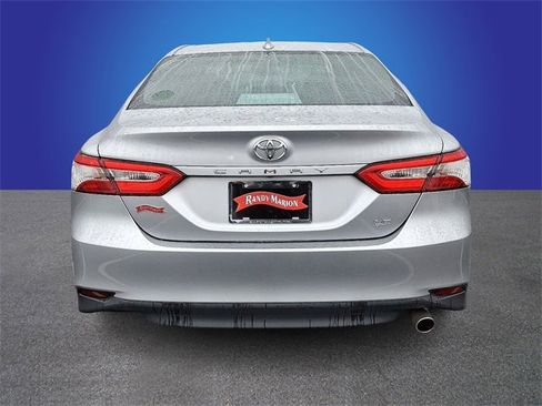 Used 2019 Toyota Camry LE image 5