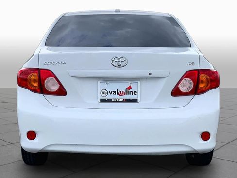 Used 2010 Toyota Corolla LE image 4
