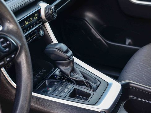 Certified 2021 Toyota RAV4 XLE image 23