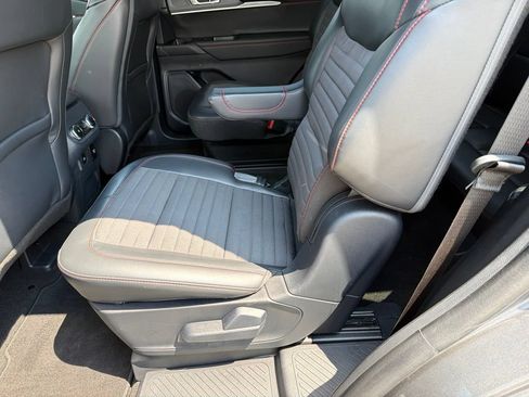 Used 2025 Ford Explorer ST-Line w/ Premium Package AWD/4WD image 29