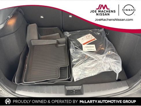 Certified 2025 Nissan Kicks SR image 19