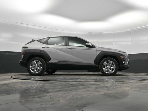 New 2026 Hyundai Kona SE image 37