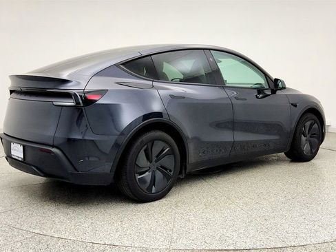 Used 2026 Tesla Model Y 2WD image 5