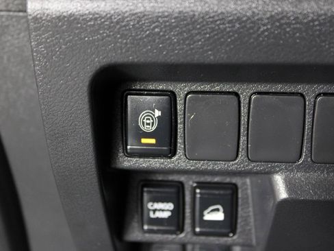 Used 2023 Nissan Frontier PRO-4X w/ Technology Package image 23