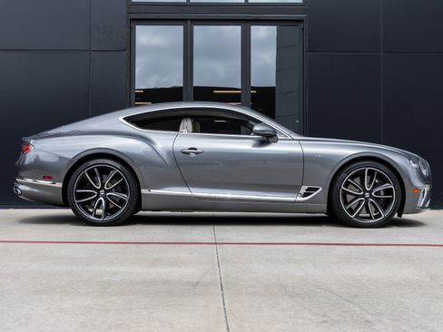 Used 2022 Bentley Continental GT image 10