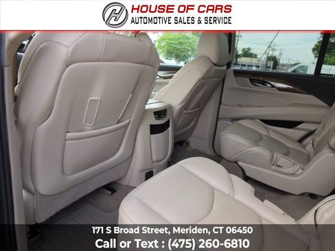 Used 2019 Cadillac Escalade Luxury AWD/4WD image 36