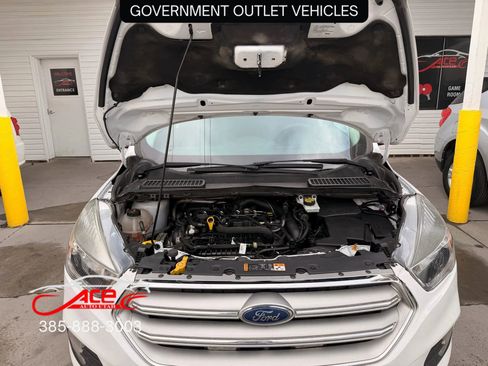 Used 2018 Ford Escape SE image 15