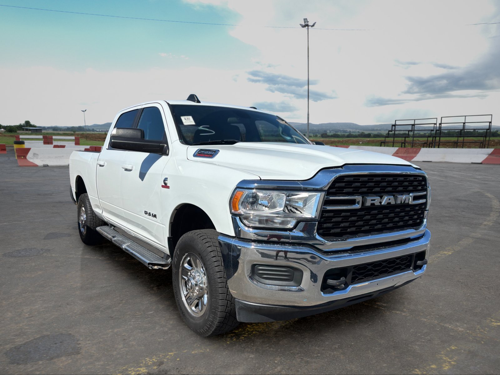 Used 2022 RAM 2500 Big Horn AWD/4WD image 2