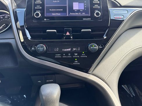 Used 2023 Toyota Camry LE FWD image 27
