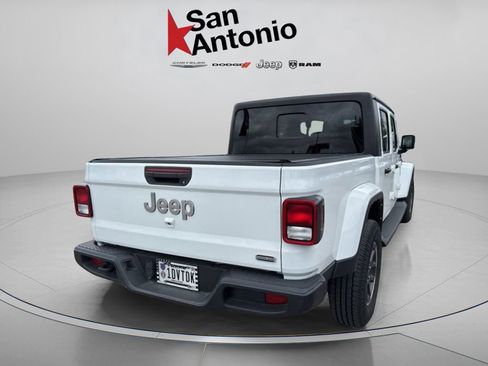 Used 2022 Jeep Gladiator Overland AWD/4WD image 9