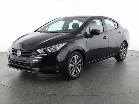 Used 2025 Nissan Versa SV image 3