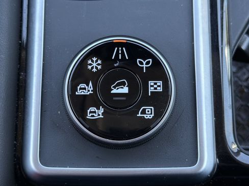 Certified 2025 Nissan Pathfinder SL AWD/4WD image 8
