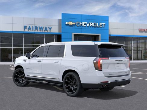 New 2026 GMC Yukon XL Denali w/ Denali Reserve Package AWD/4WD image 4