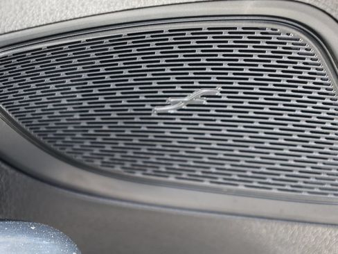 Used 2025 Mercedes-Benz C 300 Sedan image 15