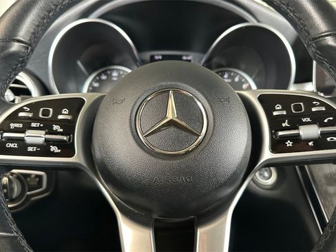 Used 2021 Mercedes-Benz GLC 300 4MATIC image 20