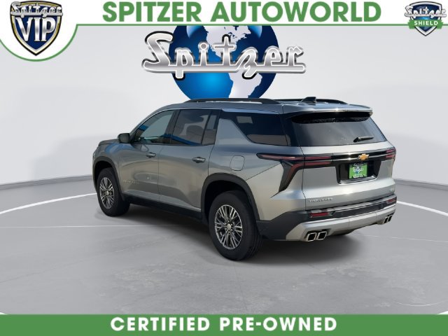 Used 2025 Chevrolet Traverse LT w/ Driver Confidence Package FWD image 12