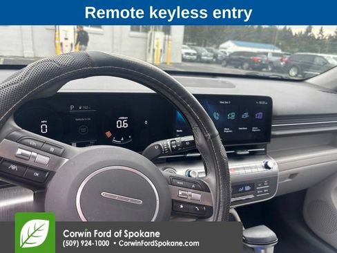 Used 2024 Hyundai Kona SEL AWD/4WD image 8