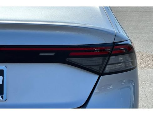 Used 2024 Honda Accord LX image 43