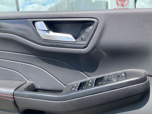 Used 2025 Ford Escape ST-Line image 14