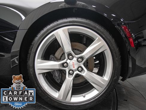 Used 2018 Chevrolet Camaro SS RWD image 30